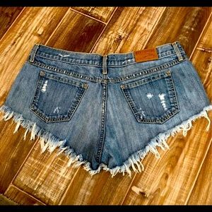 Kittenish Denim Mini Distressed Shorts SZ 31